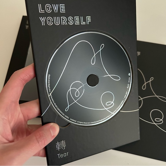 BTS Love Yourself Her U Version Album with Yoongi Suga Photocard - Picture 10 of 14
